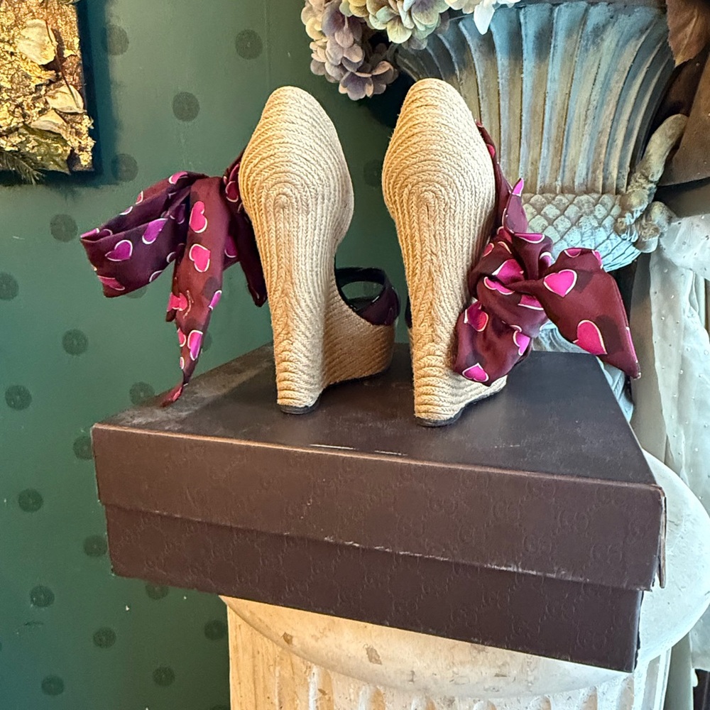 Gucci Espadrille Wedges Lightly Used - Picture 2 of 6
